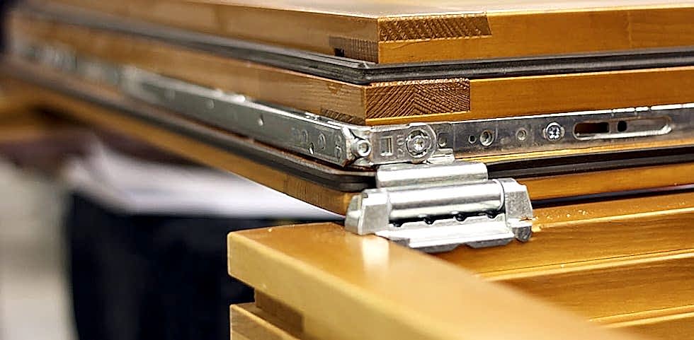 Деревянные окна со стеклопакетами дешево